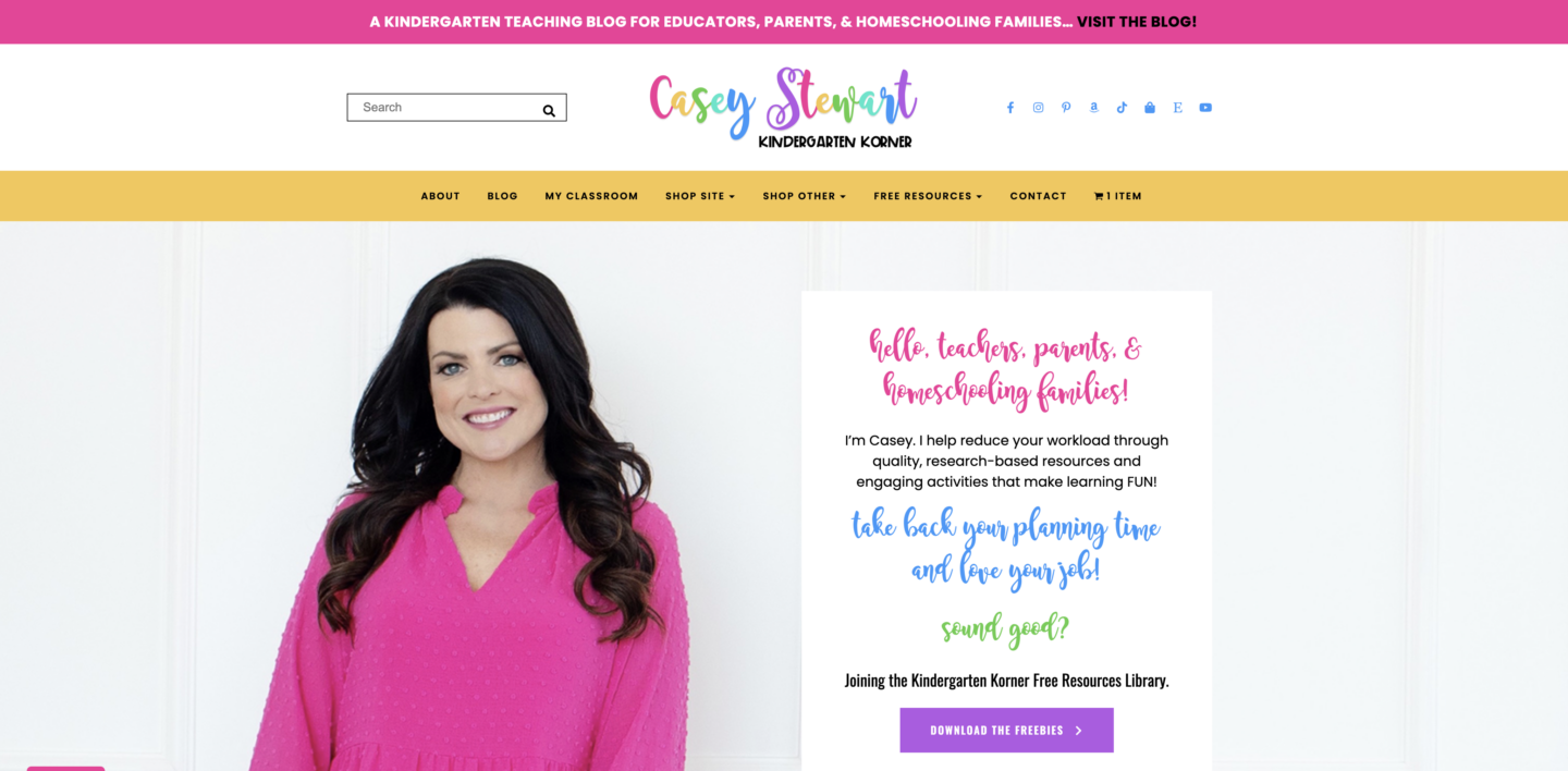 In need of some branding inspo? Take a peek at these summer-inspired brands. You might get some color, logo, or website design inspiration!