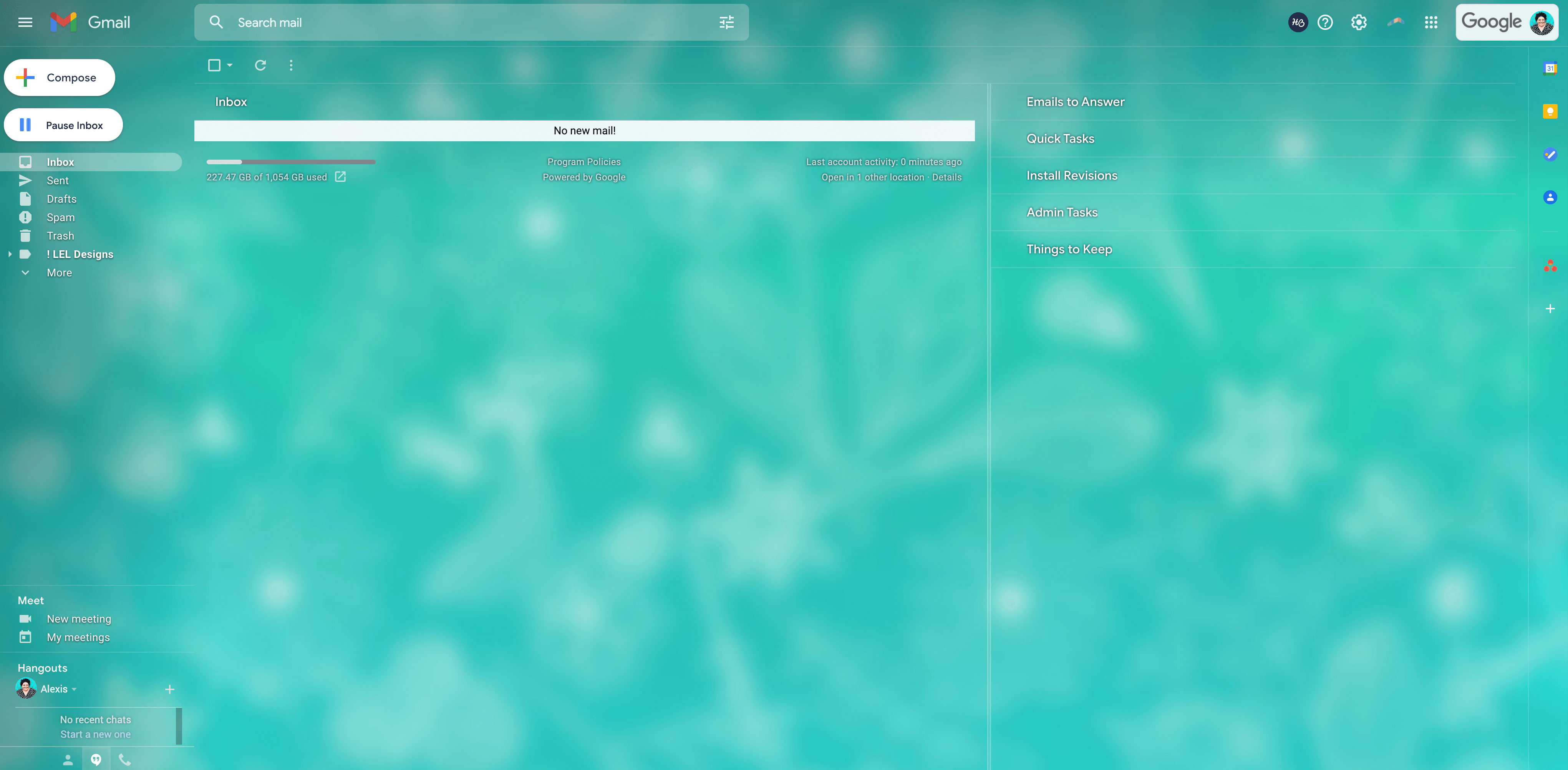 Over the years, I've worked really hard on creating a system or order of events that works best for to start my workday. This helps me setup for success and helps me ease into the day versus just jumping right in to tasks.